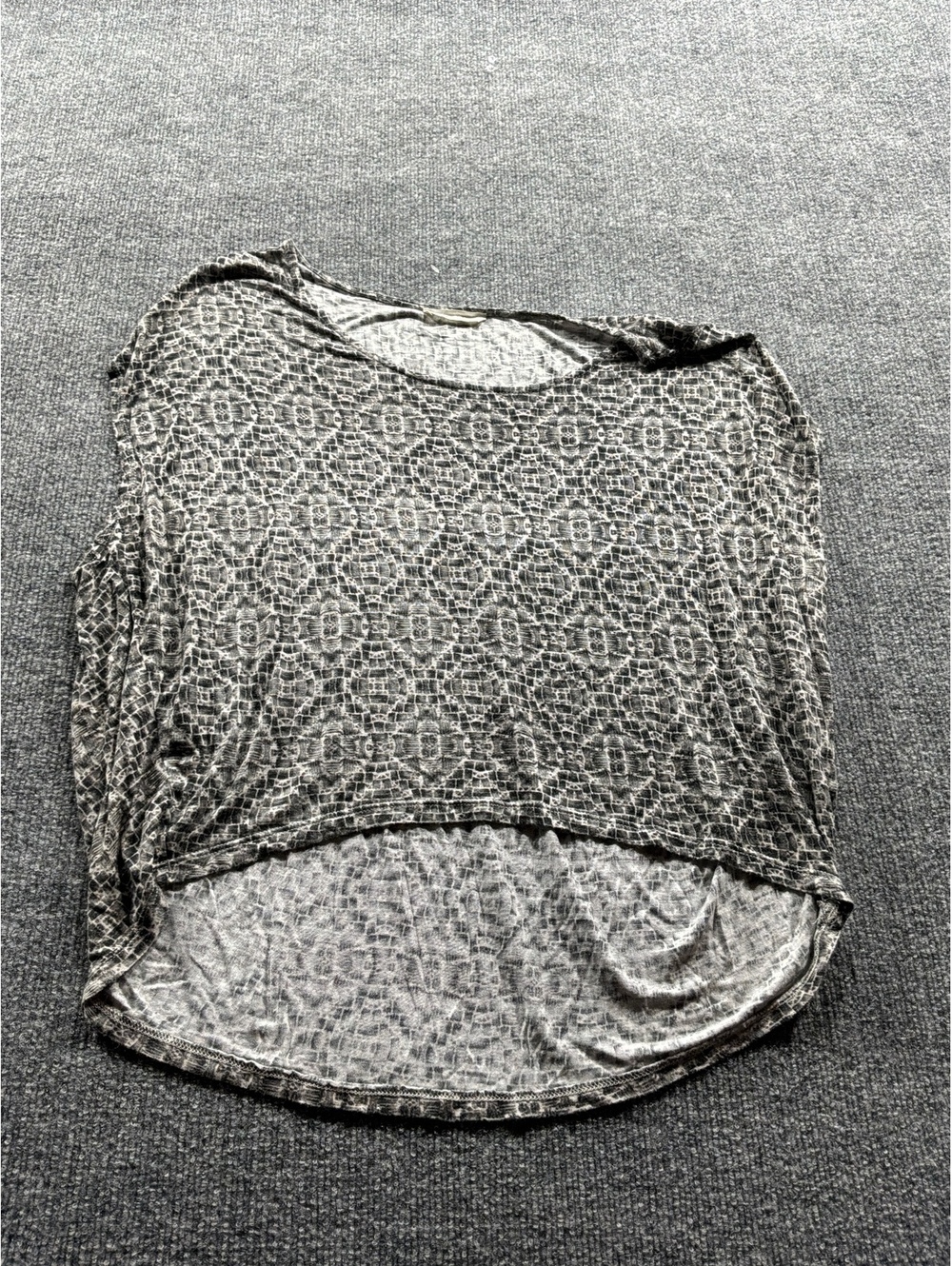Lush Women's Patterned Short Sleeve Top size medium